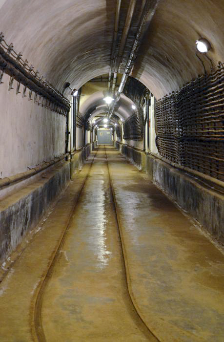 Ligne Maginot - GALGENBERG - A15 - (Ouvrage d'artillerie) - Galerie menant vers le casernement, l'usine électrique et l'entrée des hommes - Pascal LAMBERT