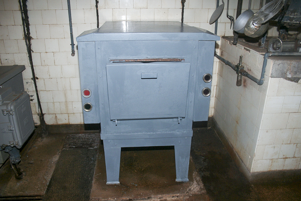 Ligne Maginot - GALGENBERG - A15 - (Ouvrage d'artillerie) - Cuisine de l'ouvrage
Four à rôtir - Michel Teiten