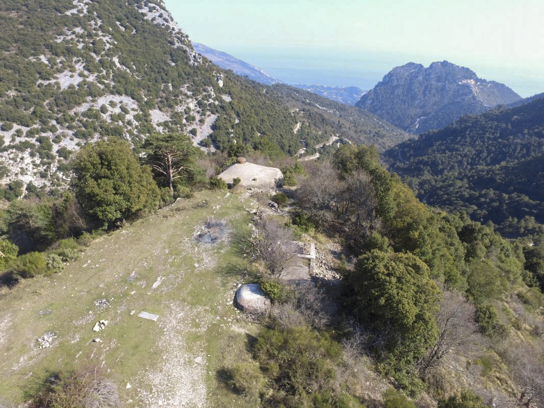 Ligne Maginot - COL DES BANQUETTES (EO7) - (Abri actif) - Bloc 3 et cheminée - ELLENA-CUNY