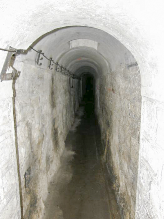 Ligne Maginot - COL DES BANQUETTES (EO7) - (Abri actif) - Galerie reliant les bloc 1 au bloc 2 - LOVINY Alain