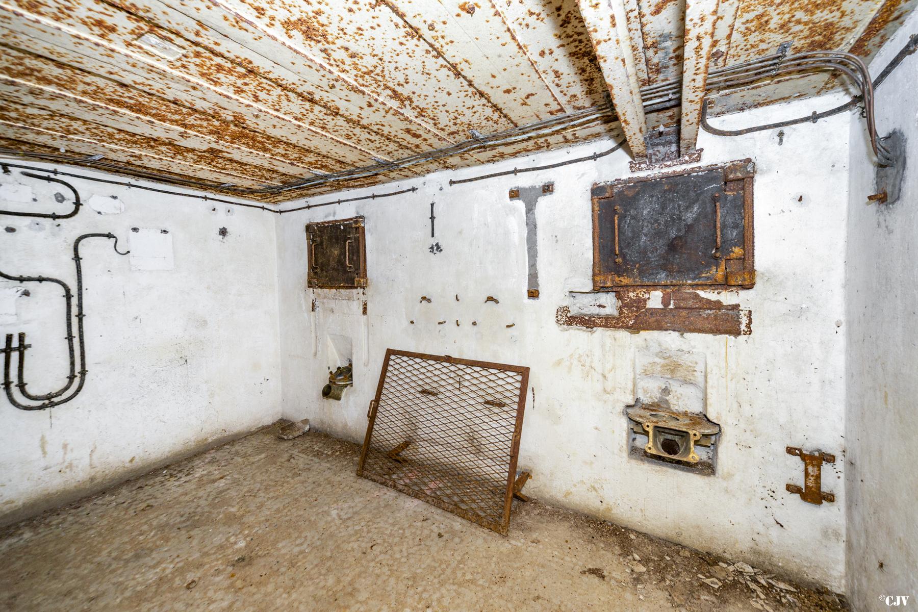 Ligne Maginot - OBERHEIDE - A14 - (Ouvrage d'infanterie) -  Chambre de tir Sud - Lia VERMEULEN