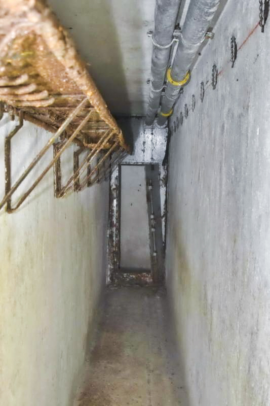 Ligne Maginot - OBERHEIDE - A14 - (Ouvrage d'infanterie) - Couloir et porte menant à la cloche GFM sud basse. - D.Froehly