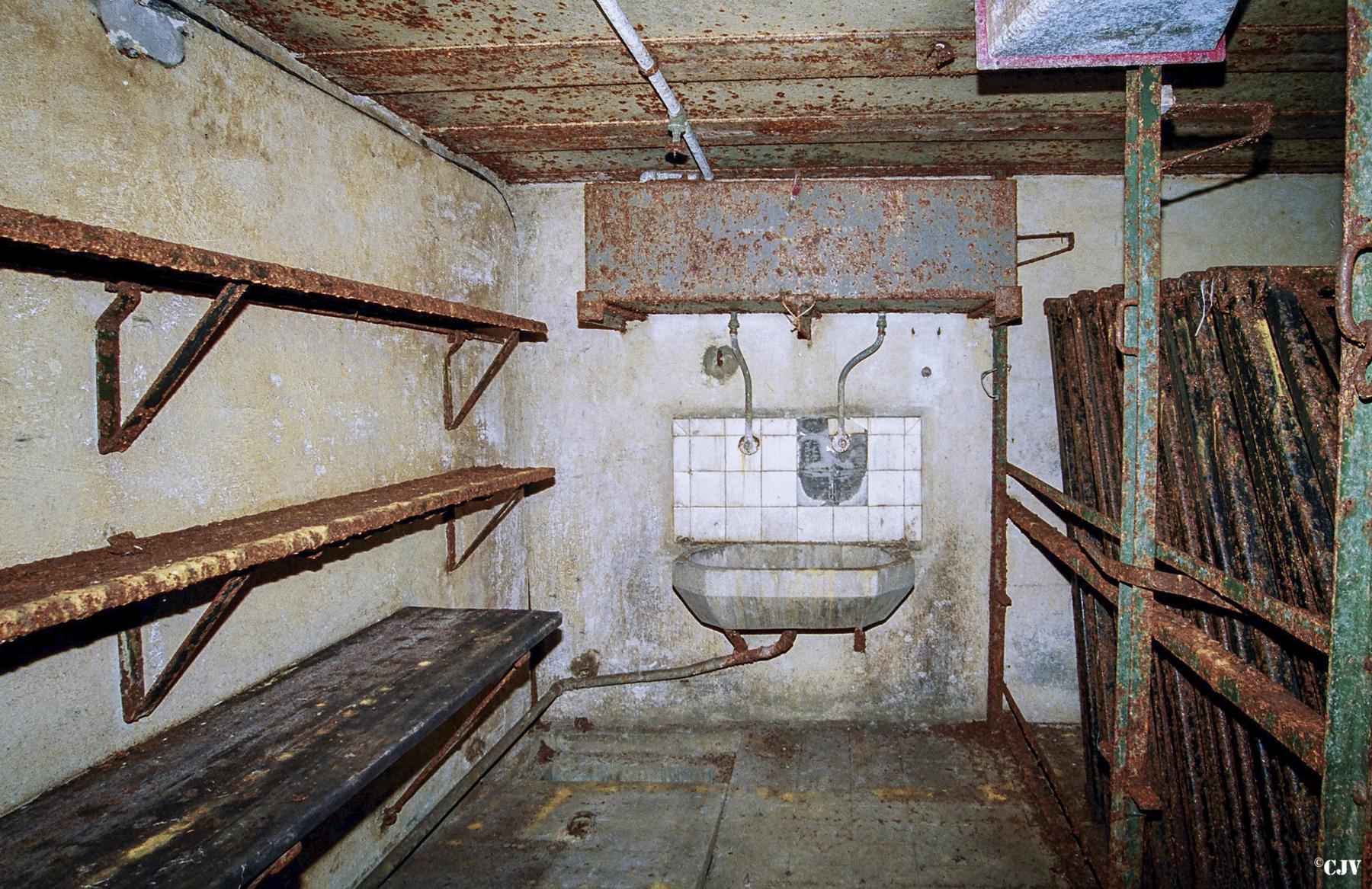 Ligne Maginot - OBERHEIDE - A14 - (Ouvrage d'infanterie) - Une chambrée pour la troupe - Lia VERMEULEN