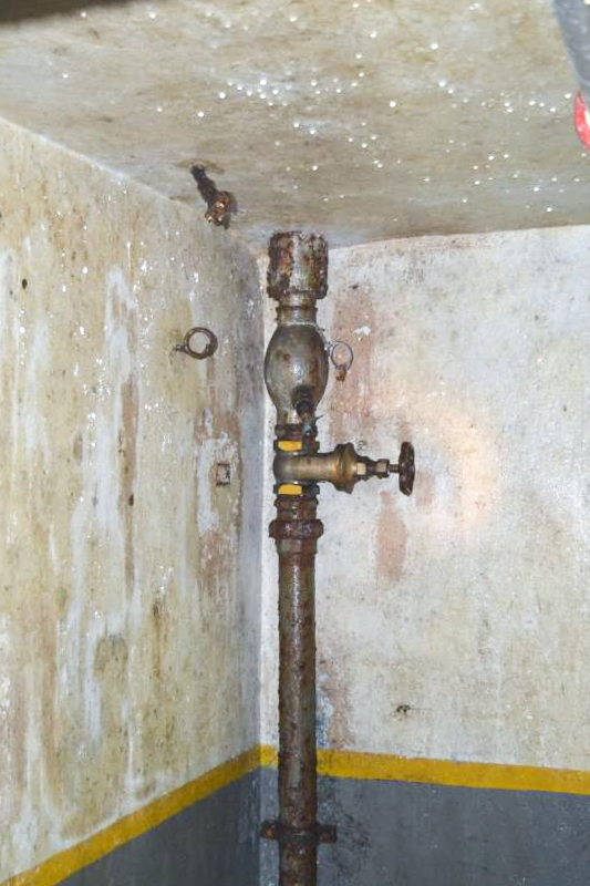 Ligne Maginot - OBERHEIDE - A14 - (Ouvrage d'infanterie) - Entrée du drainage d'eau de pluie, collectée sur la dalle. - Jules MATHIEU