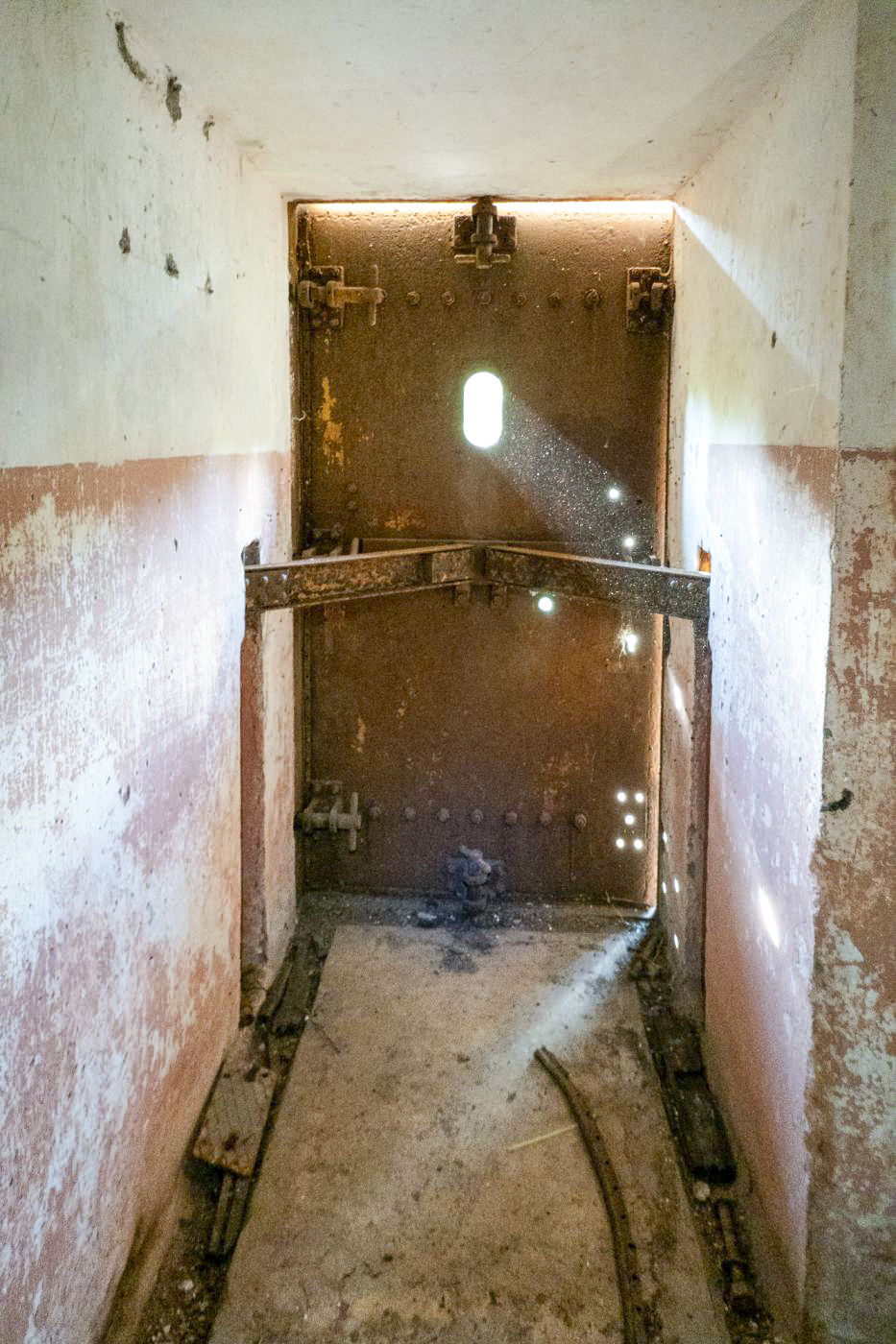 Ligne Maginot - ROTHERBERG - X30 (QUARTIER FREISTROFF - II/162°RIF) - (Abri) - Bloc Nord
Porte blindée extérieure - Michel Teiten