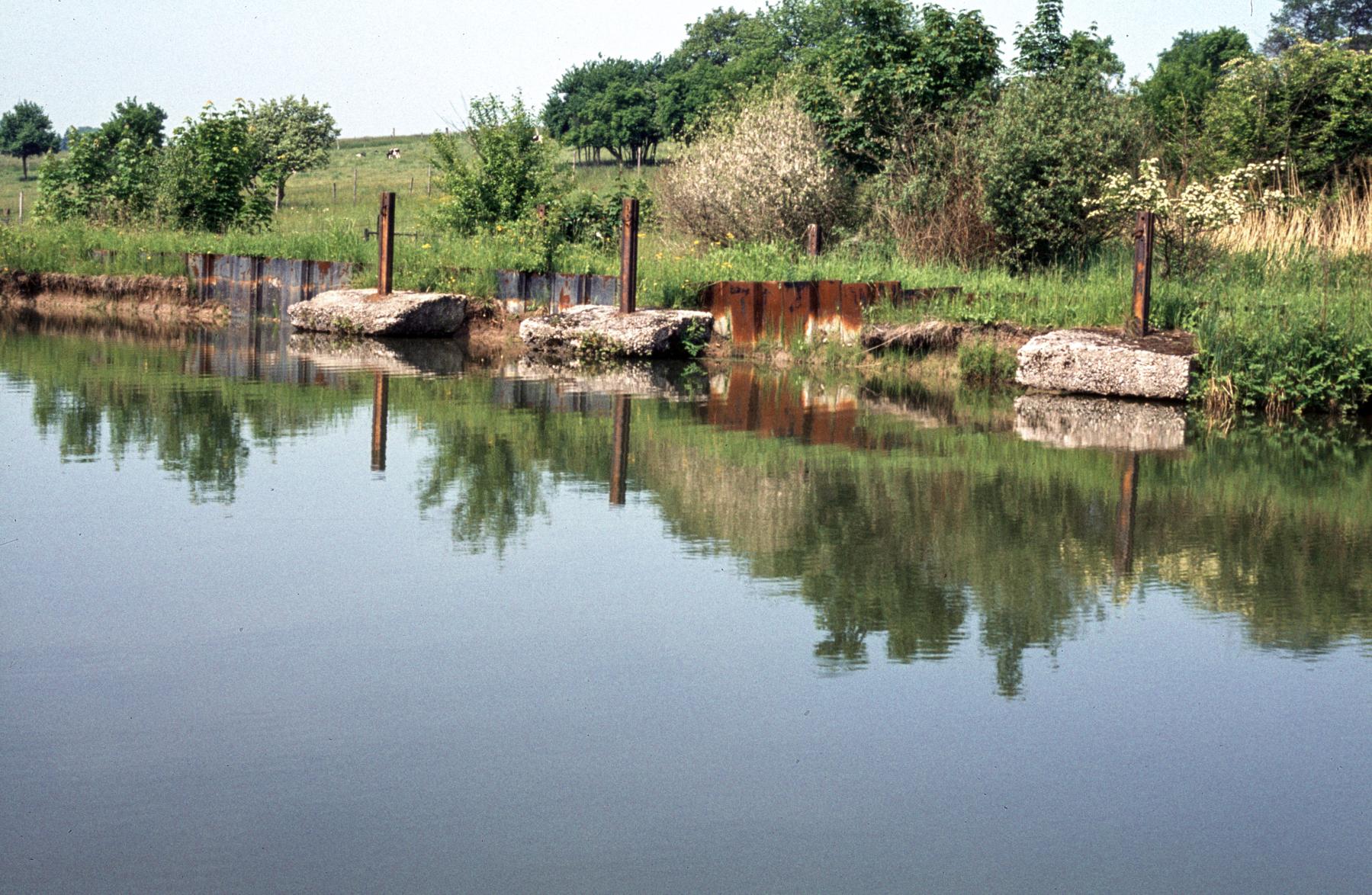 Ligne Maginot - SARRALBE CANAL - (Barrage de Route) - Les points d'ancrage du câble - MANSUY Michel