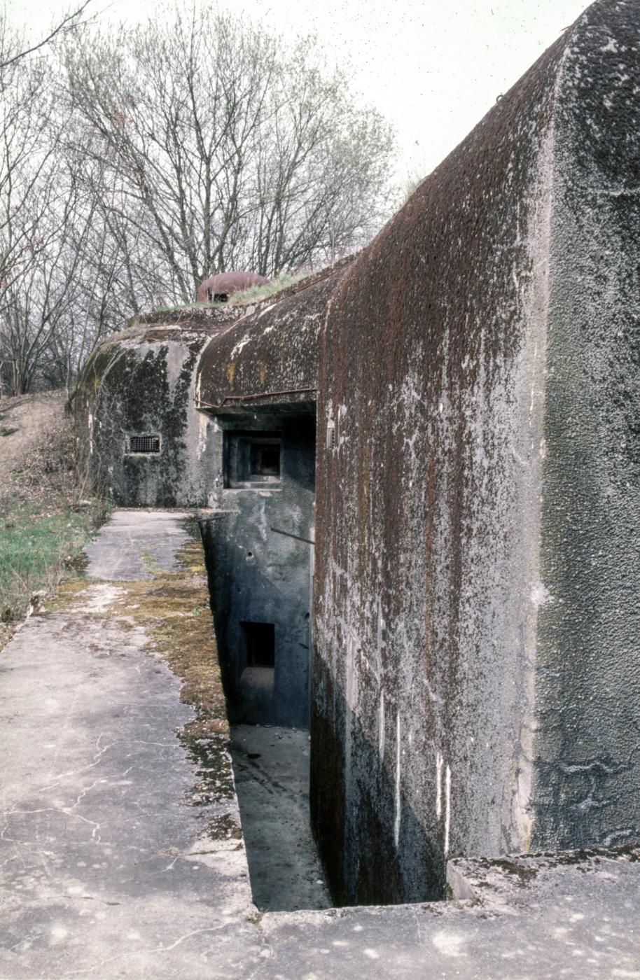 Ligne Maginot - BOIS KARRE - A12 - (Ouvrage d'infanterie) - Le fossé Ouest et l'issue de secours - MANSUY Michel