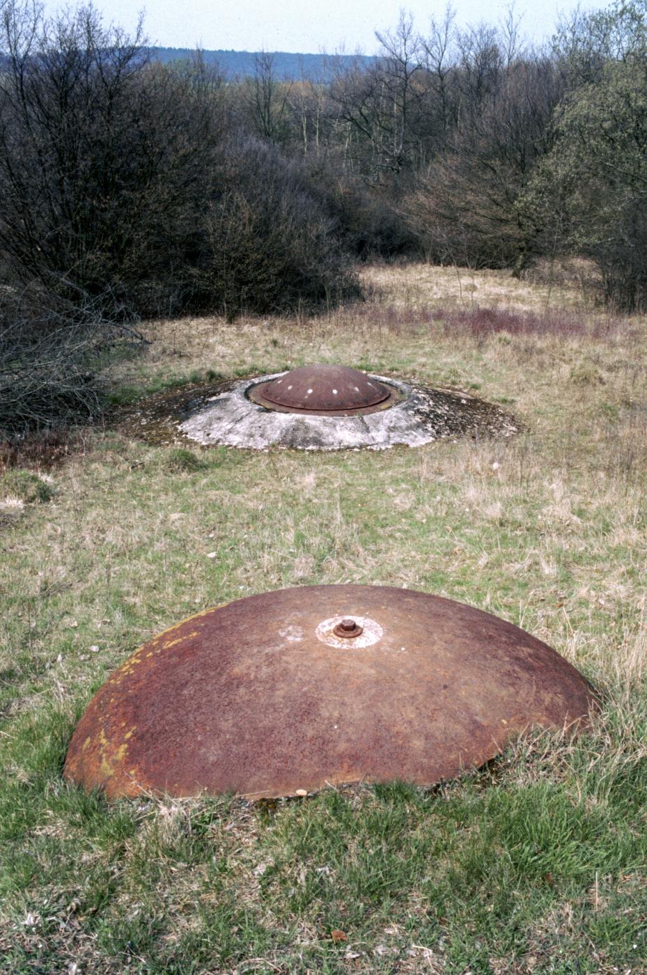 Ligne Maginot - BOIS KARRE - A12 - (Ouvrage d'infanterie) - Cloche GFM et la tourelle de mitrailleuses - MANSUY Michel