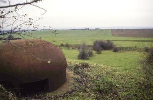 Ligne Maginot - COUME - A 31 - (Ouvrage d'infanterie) - Bloc 1
Cloche GFM nord et au loin l'annexe Nord