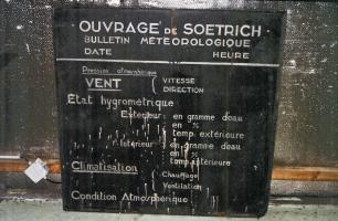 Ligne Maginot - SOETRICH - A11 - (Ouvrage d'artillerie) - PC de l’ouvrage
Bulletin météo de l'ouvrage
Exposé dans le musée de l'ouvrage de Fermont