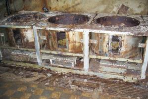 Ligne Maginot - SOETRICH - A11 - (Ouvrage d'artillerie) - Cuisine
Les restes de la cuisinière en 2004 ...