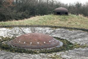 Ligne Maginot - SOETRICH - A11 - (Ouvrage d'artillerie) - Bloc 4
La tourelle de 135 et la cloche GFM