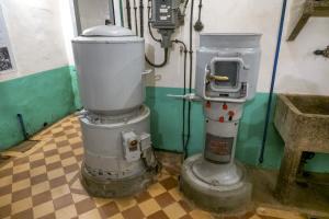 Ligne Maginot - SCHOENENBOURG - (Ouvrage d'artillerie) - Cuisine
Percolateur Milde et éplucheur Bonnet