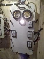 Ligne Maginot - SENTZICH - A16 - (Ouvrage d'infanterie) - Tableau général de la tourelle de mitrailleuses en marche .
ce tableau servait a mettre la tourelle en électrique en 110 volt continu