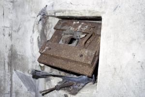 Ligne Maginot - ROCHONVILLERS - A8 - (Ouvrage d'artillerie) - Bloc 5
Créneau FM éventré