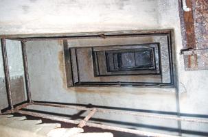 Ligne Maginot - METRICH (ABRI SUD DE) - X16 - (Abri) - Coffre Est
L'escalier