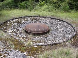 Ligne Maginot - METRICH - A17 - (Ouvrage d'artillerie) - Bloc 5
Tourelle de mortiers de 81mm.