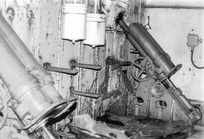 Ligne Maginot - METRICH - A17 - (Ouvrage d'artillerie) - Bloc 15
Mortiers de 81 mm sous casemate
Photo datant des années 80