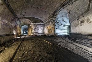 Ligne Maginot - METRICH - A17 - (Ouvrage d'artillerie) - Bloc 1
La galerie principale et son croisement vers le bloc 1.