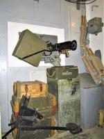 Ligne Maginot - MC29B - MC21 - (Casemate d'infanterie - double) - Créneau mitrailleuse Est
La mitrailleuse montée sur sa trémie A2R