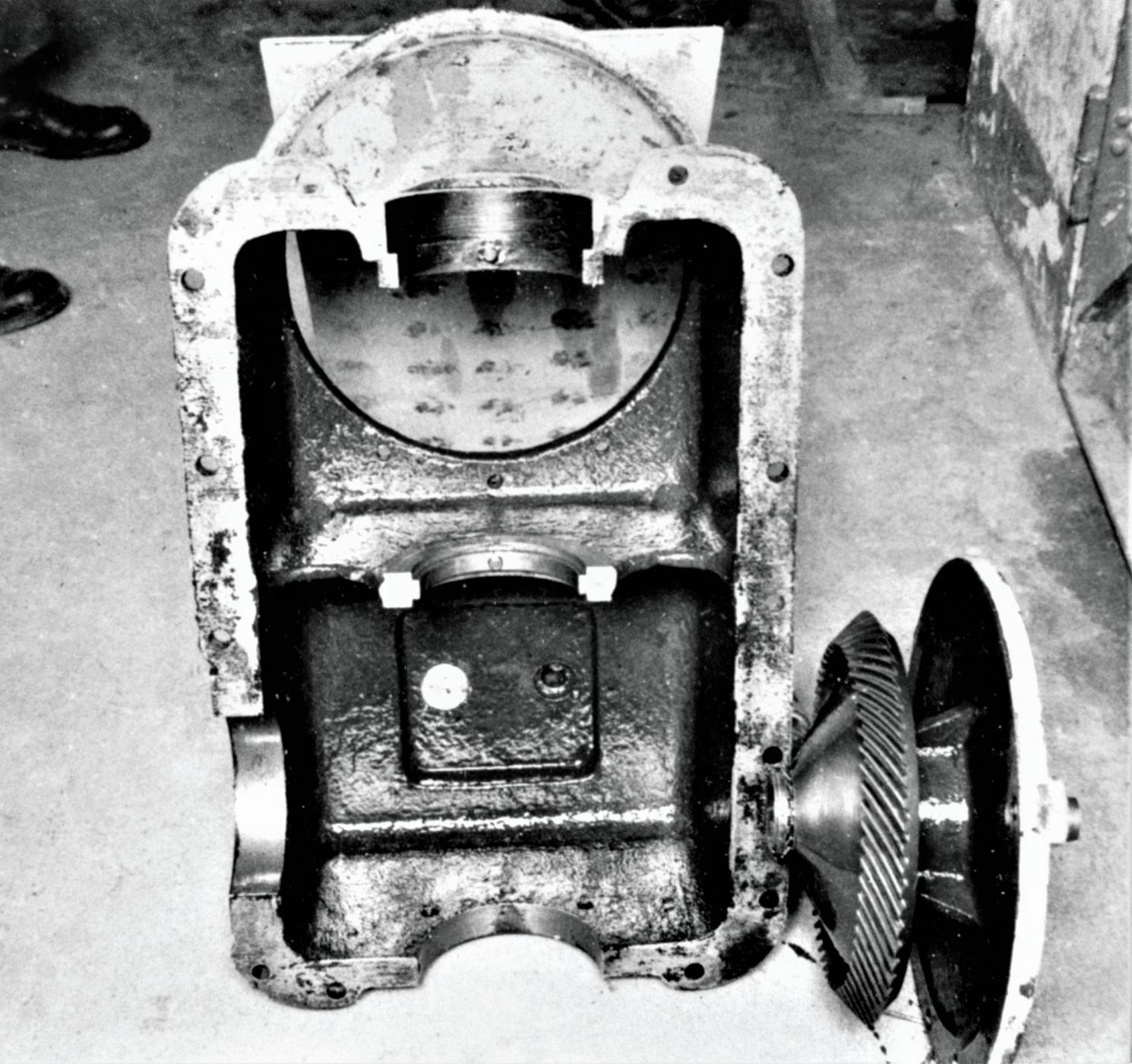 Ligne Maginot - Tourelle modèle 1932 pour deux mortiers de 81 mm - Hackenberg bloc 10
Réducteur ouvert