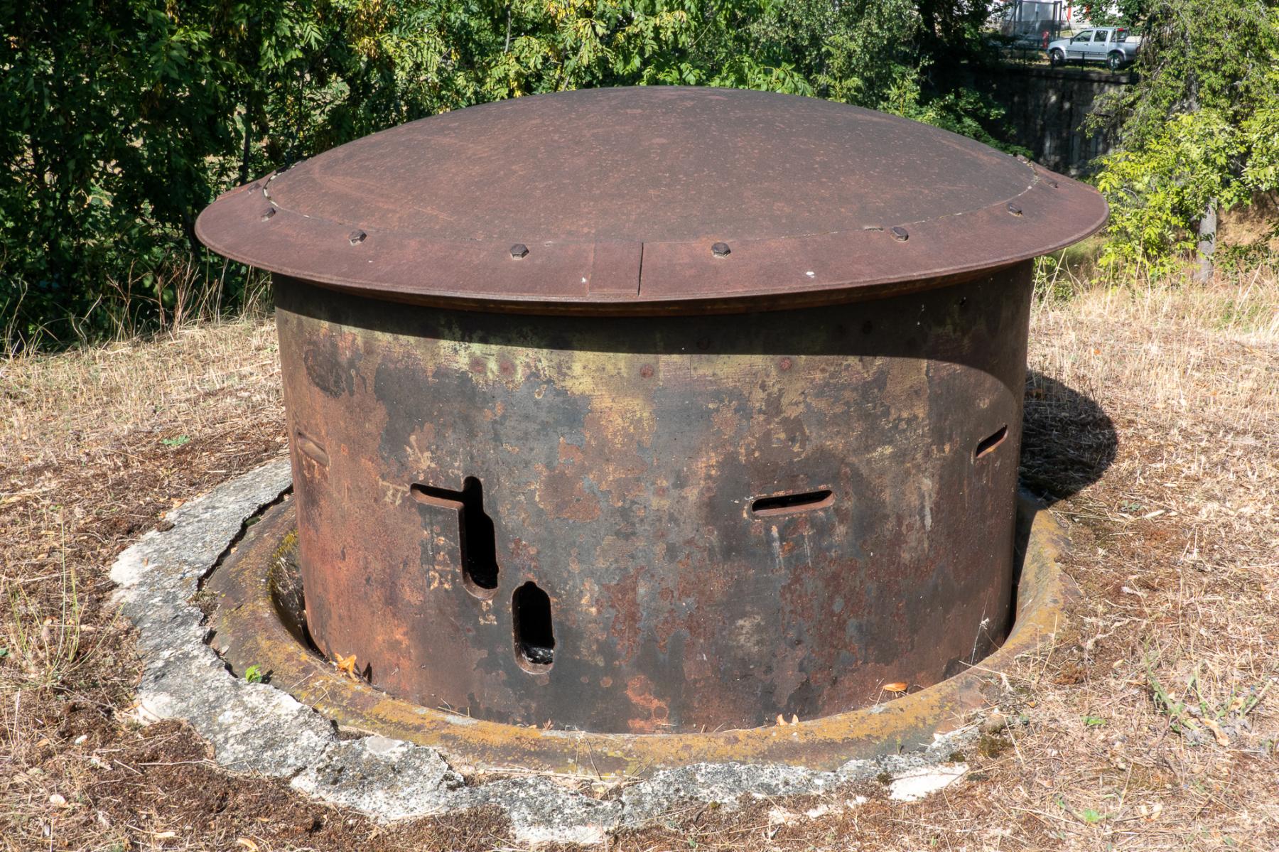 Ligne Maginot - VULMIS OU VULMIX - (Position d'artillerie préparée) - Tourelle mitrailleuse de droite - Michel Teiten