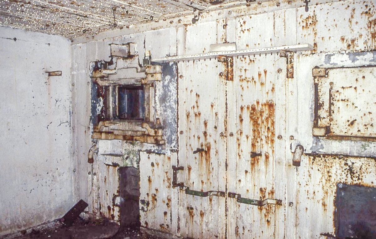Ligne Maginot - COUME - A 31 - (Ouvrage d'infanterie) - Bloc 1
Chambre de tir - Valentin Hemmert