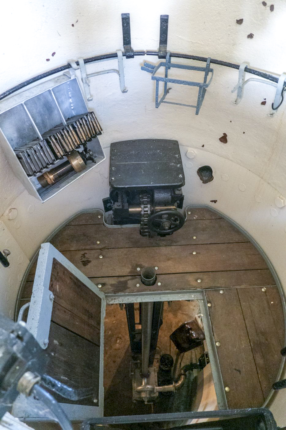 Ligne Maginot - OBERROEDERN SUD - RIEFFEL - (Casemate d'infanterie - Double) - Intérieur de la cloche GFM - Michel Teiten