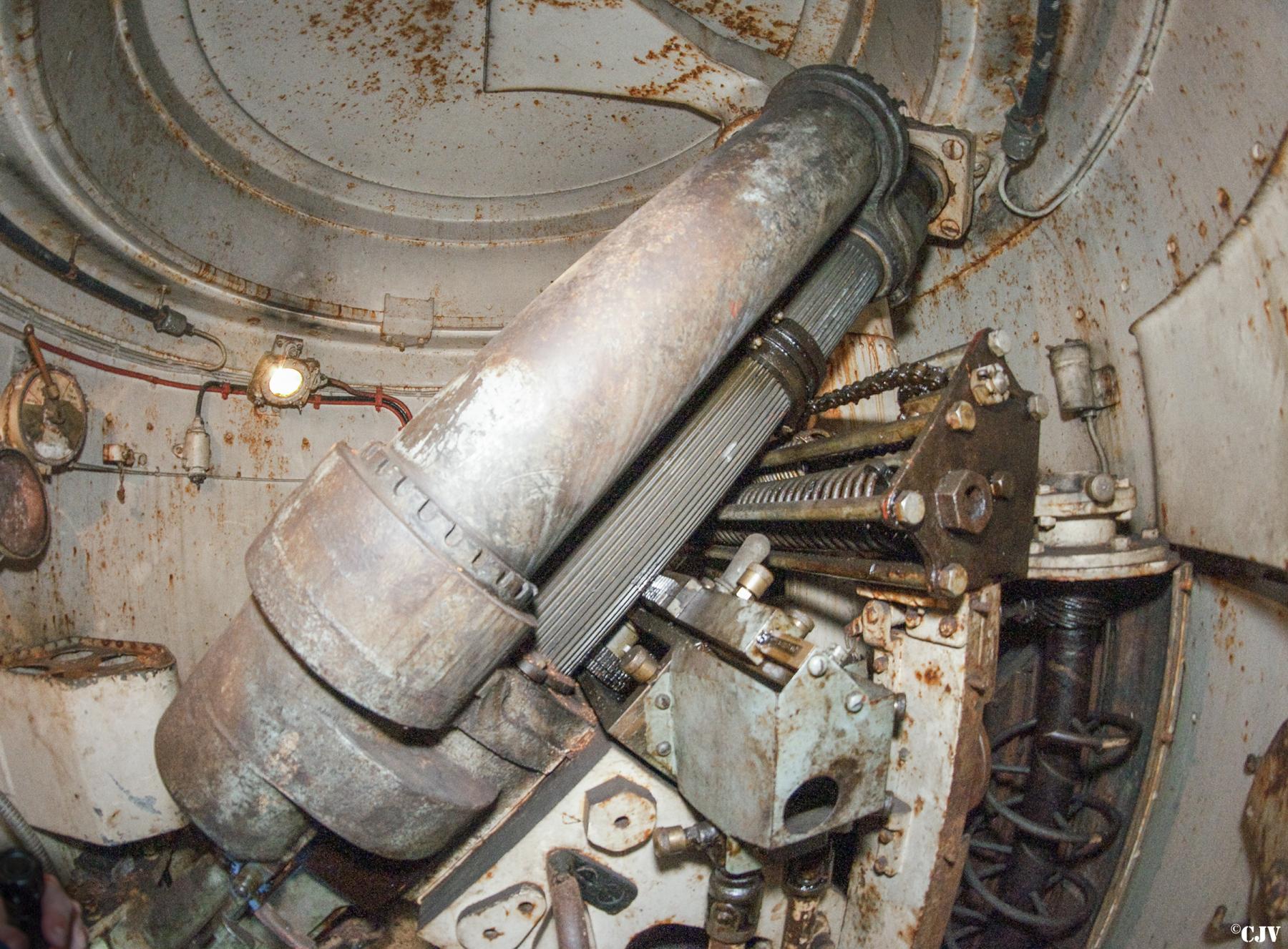 Ligne Maginot - IMMERHOF - A10 - (Ouvrage d'infanterie) - Bloc 3
Tourelle pour deux mortiers de 81 mm
Intérieur de la chambre de tir - Lia VERMEULEN