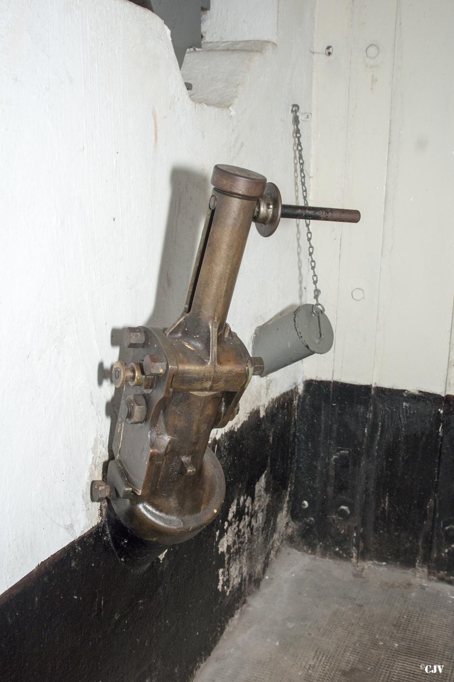 Ligne Maginot - IMMERHOF - A10 - (Ouvrage d'infanterie) - Bloc d'entrée
Goulotte lance-grenades