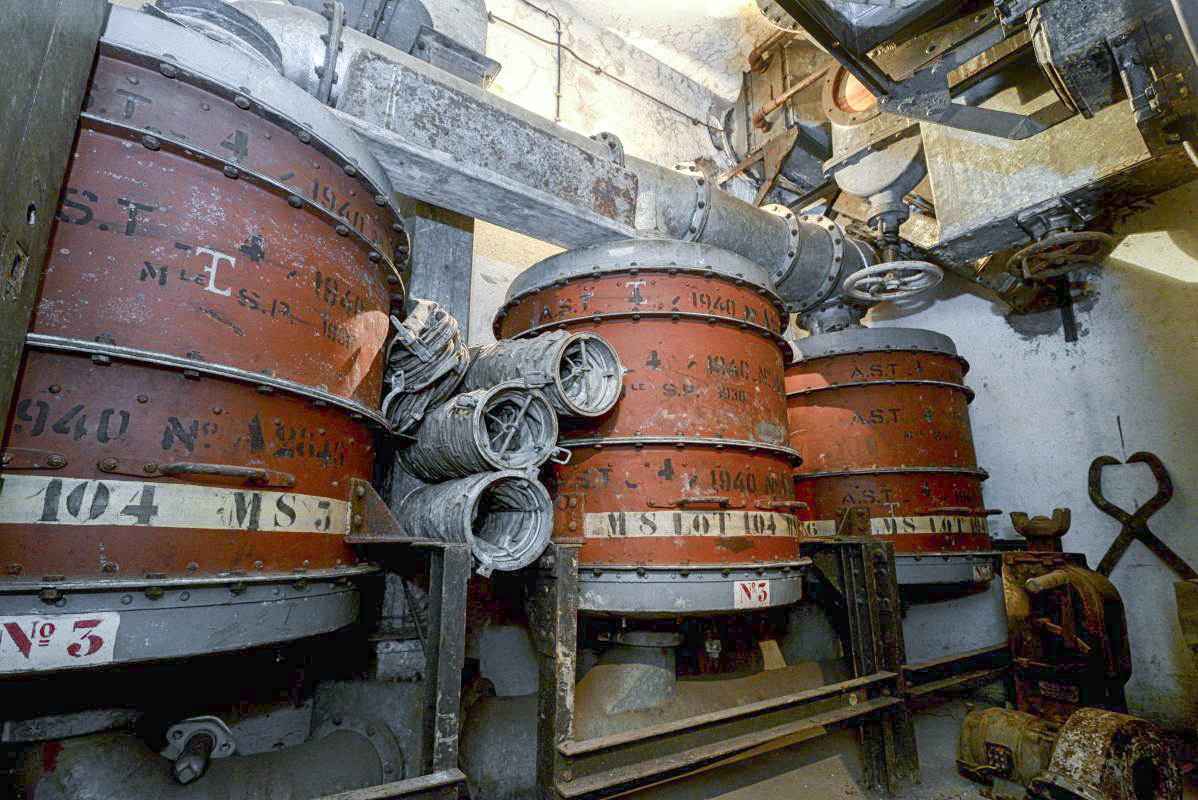 Ligne Maginot - BILMETTE - X26 - (Abri) - La salle des filtres, qui sert pour neutraliser les gaz de combat en cas d'attaque extérieure. - Patrimoine en Images
