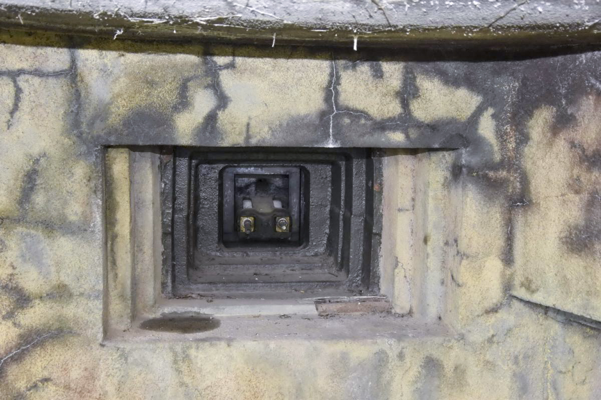 Ligne Maginot - SENTZICH - A16 - (Ouvrage d'infanterie) - Casemate sud
Créneau Jumelage mitrailleuses - D.Froehly