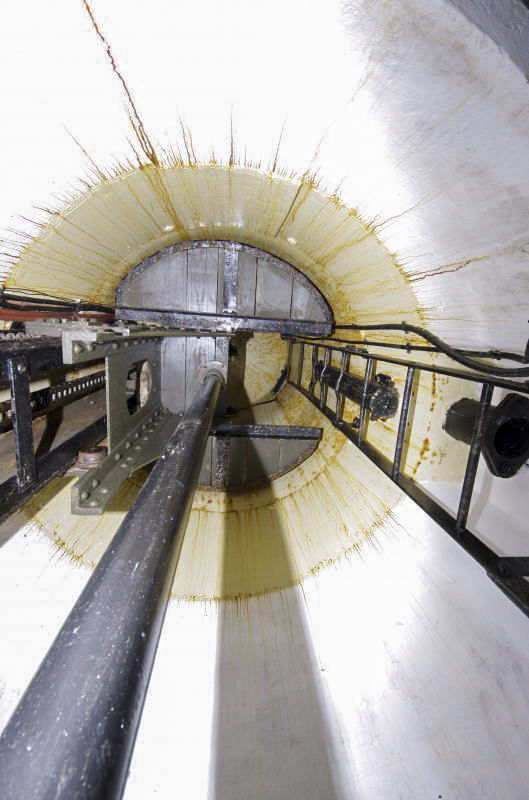 Ligne Maginot - SENTZICH - A16 - (Ouvrage d'infanterie) - Chambre de tir sud
Cloche GFM (haut) - AURET Vincent