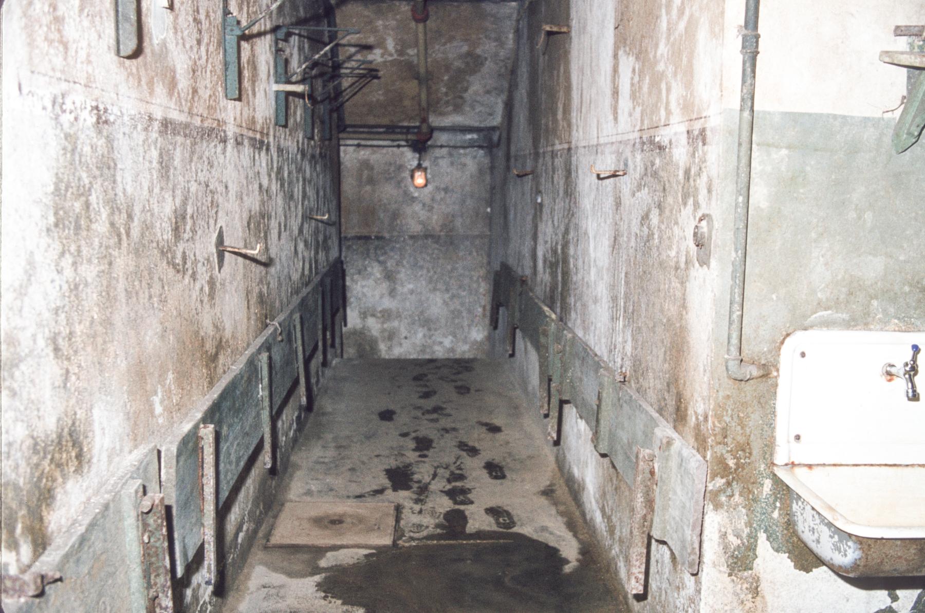 Ligne Maginot - SENTZICH - A16 - (Ouvrage d'infanterie) - Le couloir fonctionne comme abri de piquet - MANSUY Michel