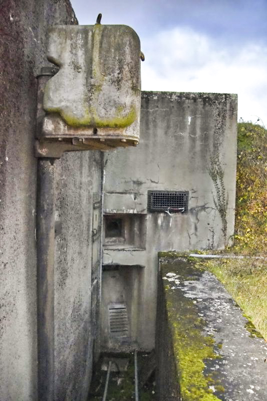 Ligne Maginot - SENTZICH - A16 - (Ouvrage d'infanterie) - Casemate Nord
Fossé diamant et ses créneaux - D.Froehly