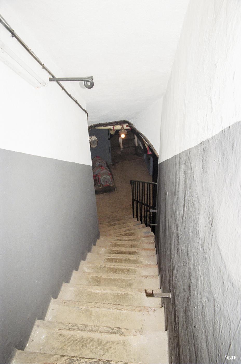 Ligne Maginot - SENTZICH - A16 - (Ouvrage d'infanterie) - L'escalier entre la casemate Nord et la partie centrale - Lia VERMEULEN