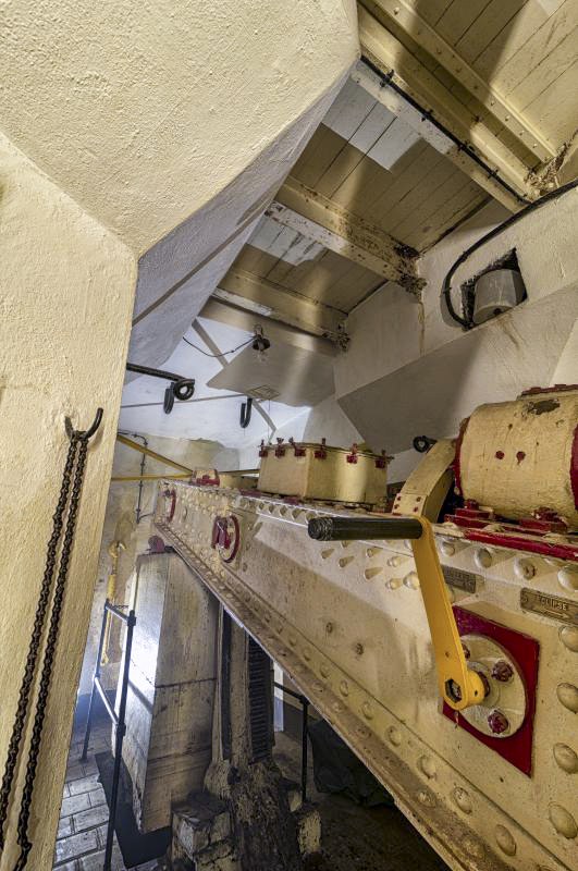 Ligne Maginot - SENTZICH - A16 - (Ouvrage d'infanterie) - Le contrepoids servant pour la mise en batterie de la tourelle   - Patrimoine en Images