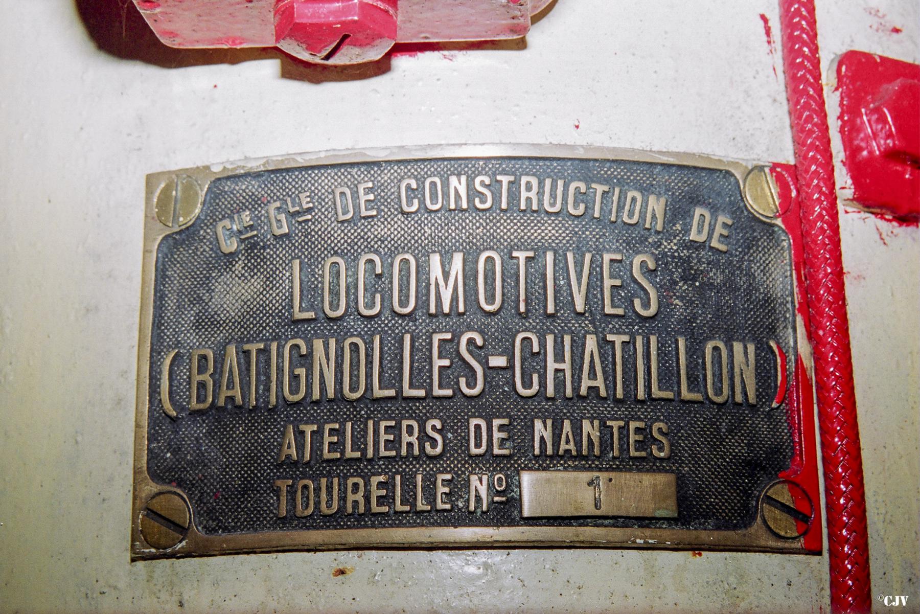 Ligne Maginot - SENTZICH - A16 - (Ouvrage d'infanterie) - Tourelle de mitrailleuses
Plaque du constructeur - Lia VERMEULEN