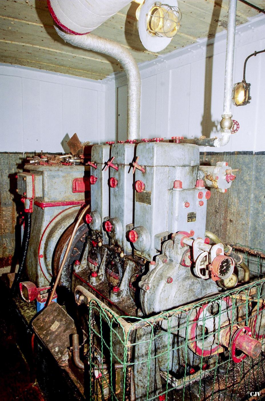 Ligne Maginot - SENTZICH - A16 - (Ouvrage d'infanterie) - L'usine électrique
Groupe électrogène à moteur BAUDOUIN type DB3
