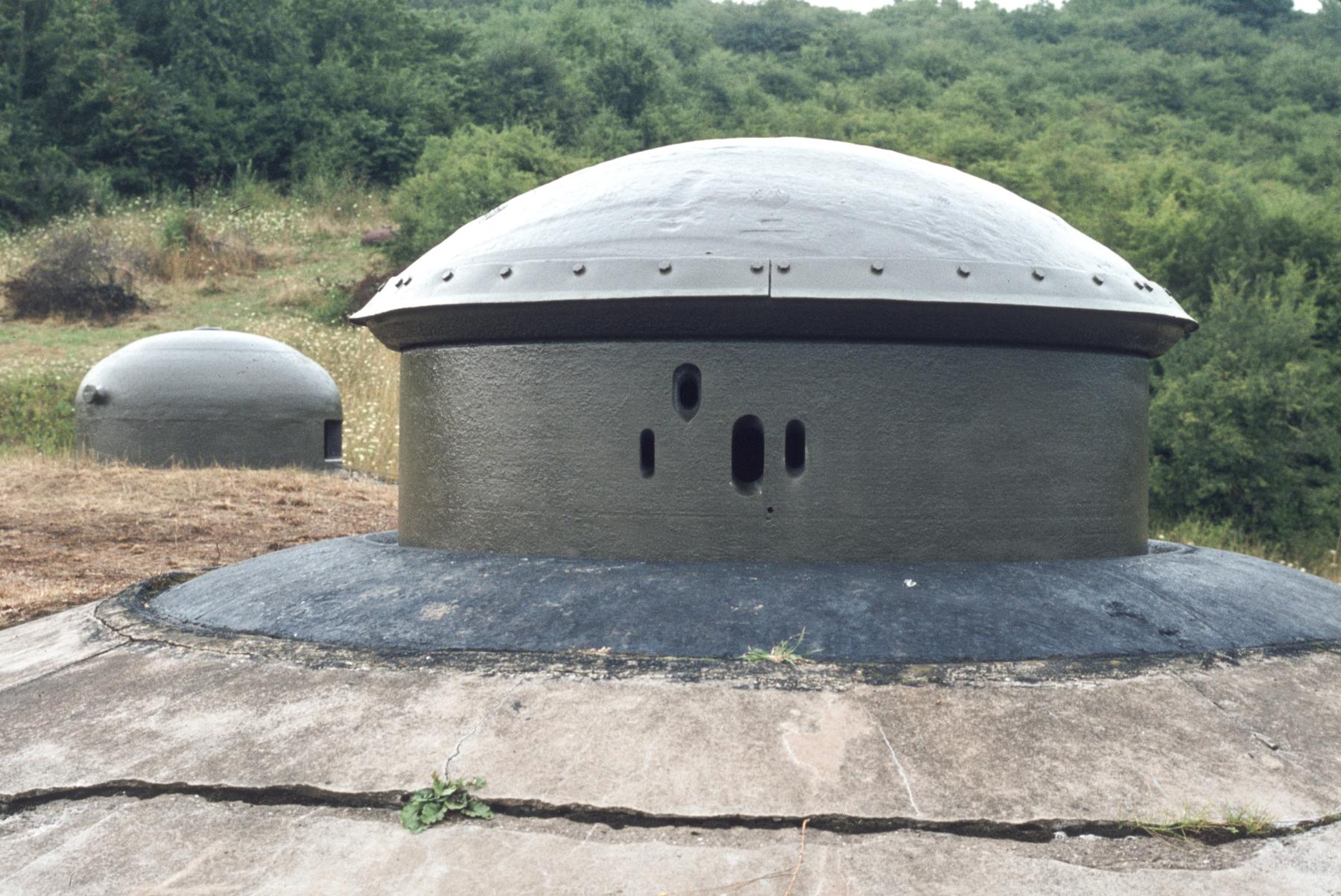 Ligne Maginot - SENTZICH - A16 - (Ouvrage d'infanterie) - La tourelle de mitrailleuses et la cloche GFM - MANSUY Michel