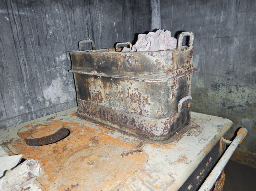 Ligne Maginot - ROUTE DU LUXEMBOURG - X9 - (Abri) -  La cuisine
Cusinière à charbon Vaillant - EN