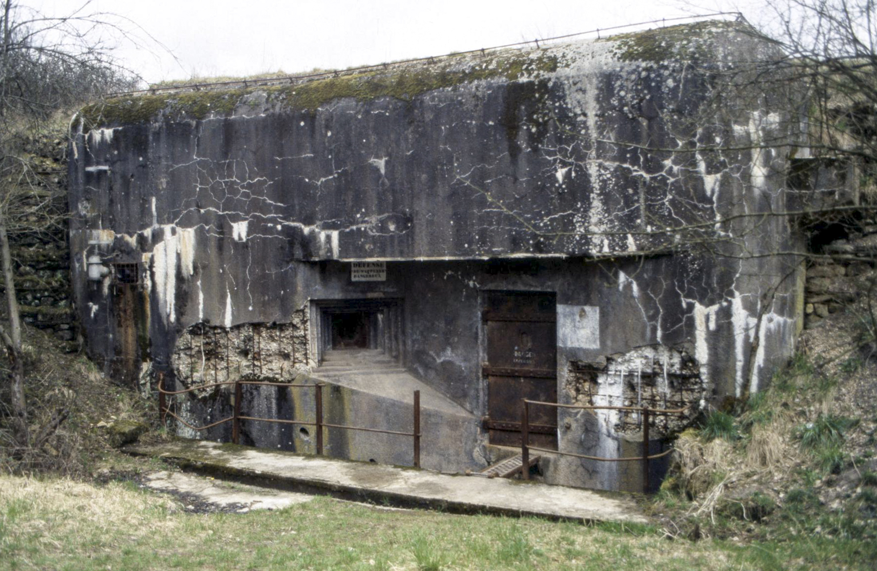 Ligne Maginot - METRICH (ABRI SUD DE) - X16 - (Abri) - Coffre gauche en 1988 - Michel Teiten