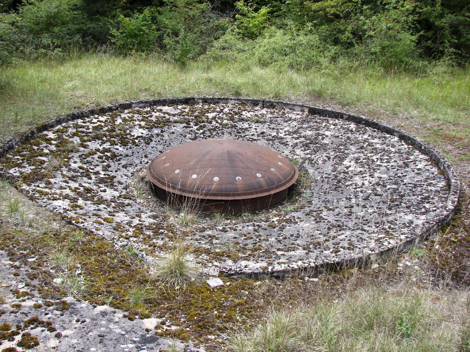 Ligne Maginot - METRICH - A17 - (Ouvrage d'artillerie) - Bloc 5
Tourelle de mortiers de 81mm. - Schnoupf