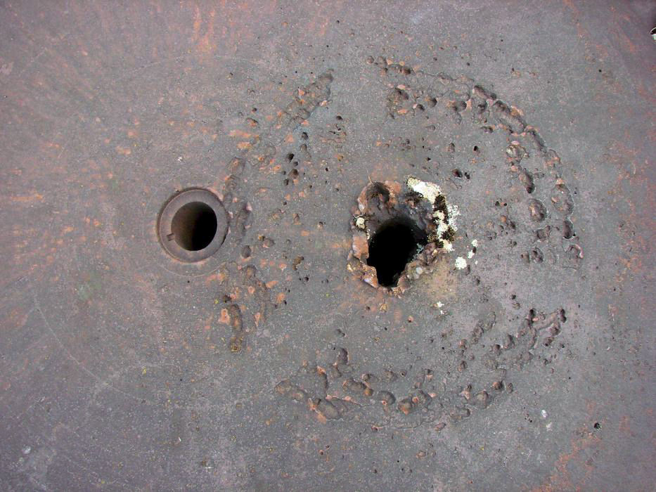 Ligne Maginot - METRICH - A17 - (Ouvrage d'artillerie) - Bloc 5
Seconde cloche GFM.
Essai d'explosif à charge creuse. - Schnoupf