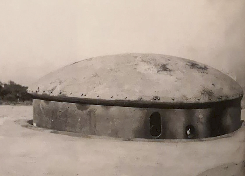Ligne Maginot - METRICH - A17 - (Ouvrage d'artillerie) - Le bloc 8, on peut voir les deux embrasures de tir avec ses canons en place - inconnu