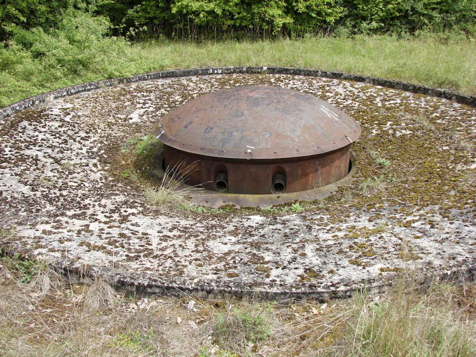 Ligne Maginot - METRICH - A17 - (Ouvrage d'artillerie) - Bloc 11
Tourelle pour deux obusiers de 135. - Schnoupf