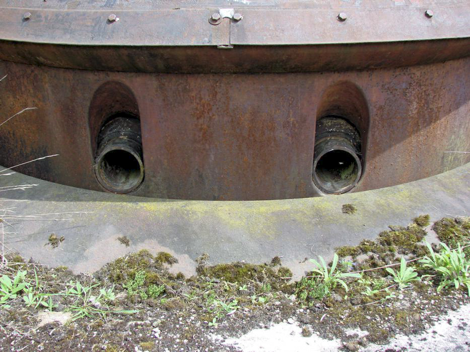 Ligne Maginot - METRICH - A17 - (Ouvrage d'artillerie) - Bloc 11
Embrasures de la tourelle obusiers de 135. - Schnoupf