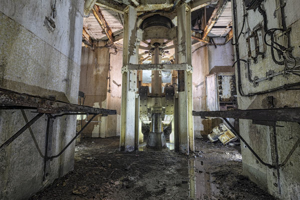 Ligne Maginot - METRICH - A17 - (Ouvrage d'artillerie) - Bloc 11
L'étage inférieur où se situe le contrepoids de la tourelle pour deux obusiers de 135 mm ! - Patrimoine en Images