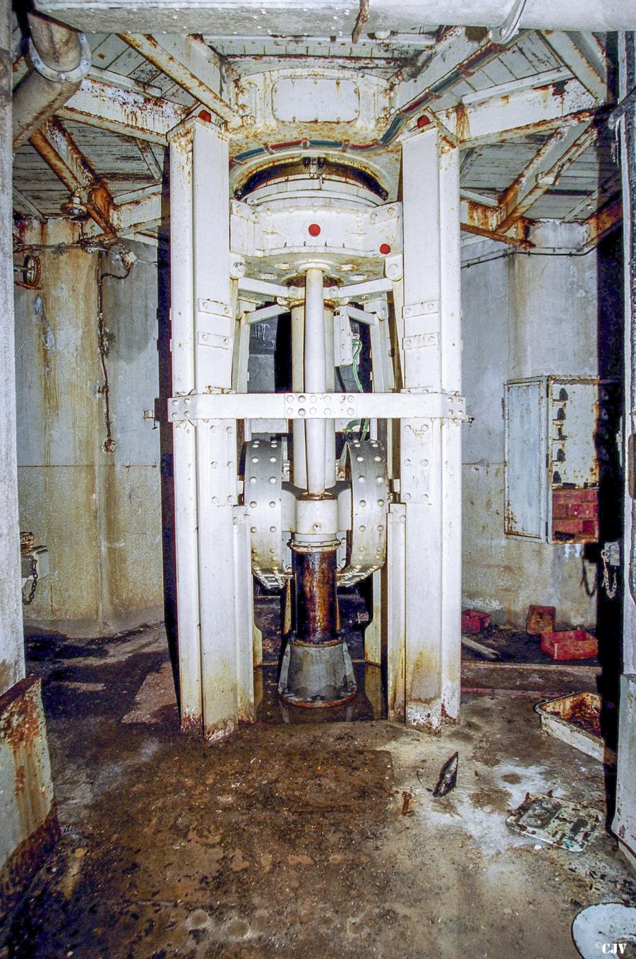 Ligne Maginot - METRICH - A17 - (Ouvrage d'artillerie) - Bloc 11
L'étage inférieur - Lia VERMEULEN