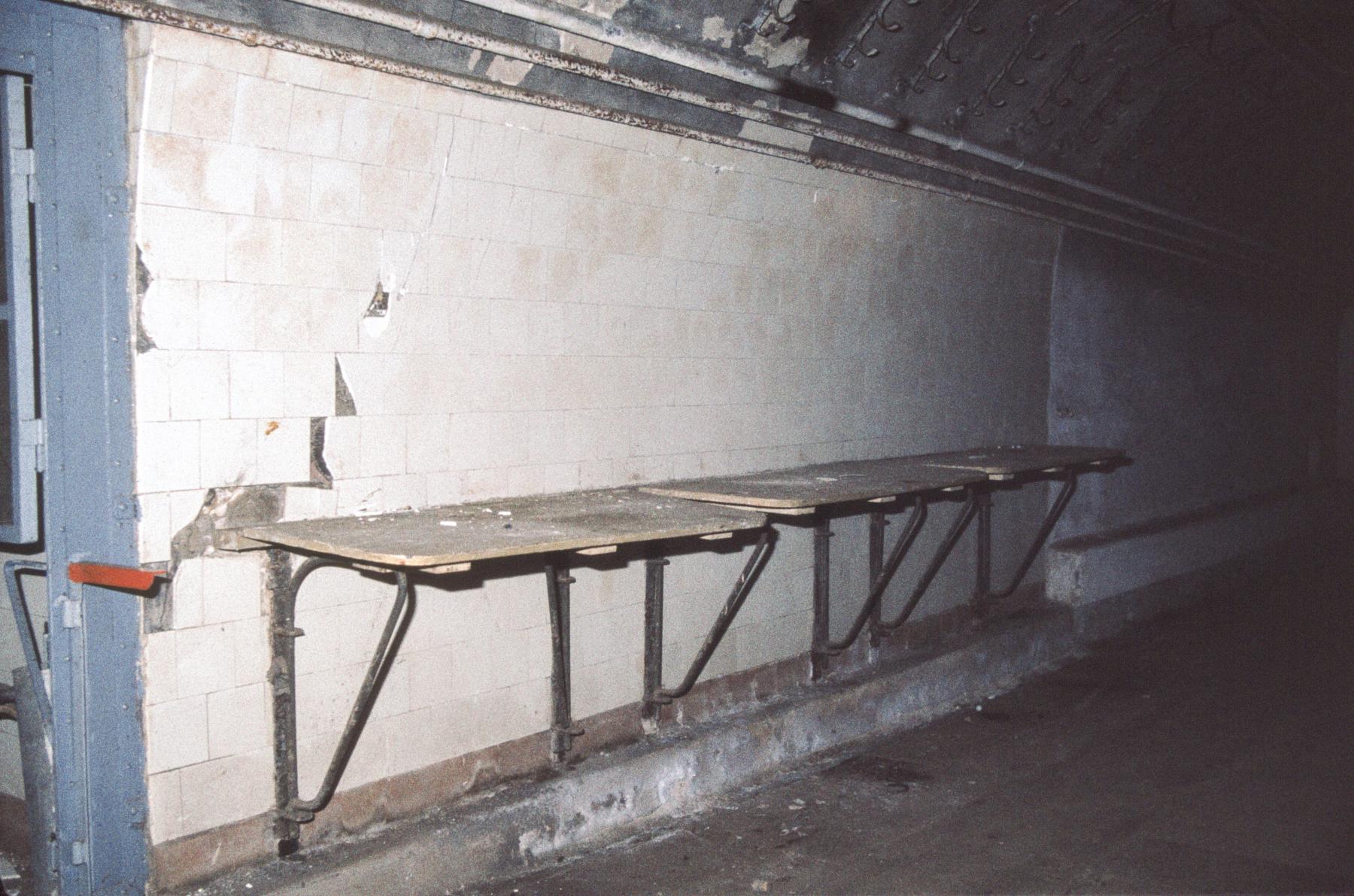 Ligne Maginot - METRICH - A17 - (Ouvrage d'artillerie) - Des tables - MANSUY Michel